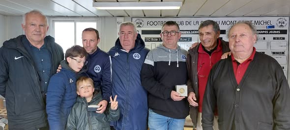 remise de médailles fc baie à anthony et fabrice