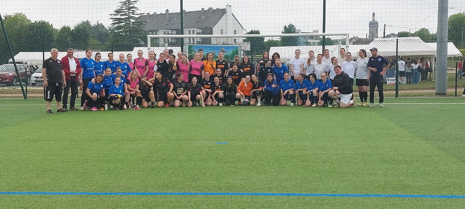 groupe féminin groupe devant but