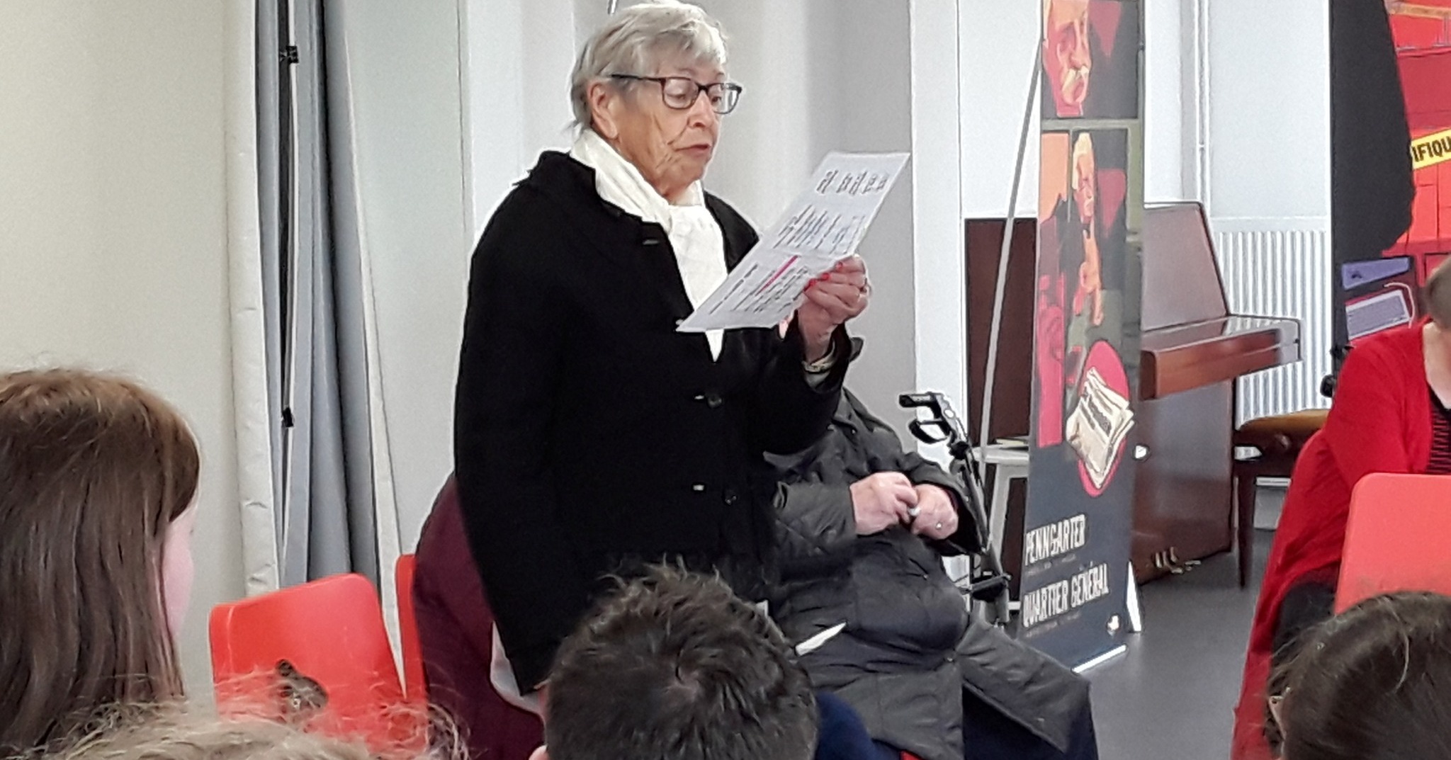 rencontre collège brune et villa triskel femme qui lit