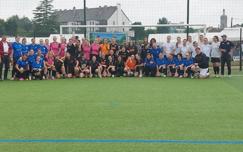 groupe féminin groupe devant but